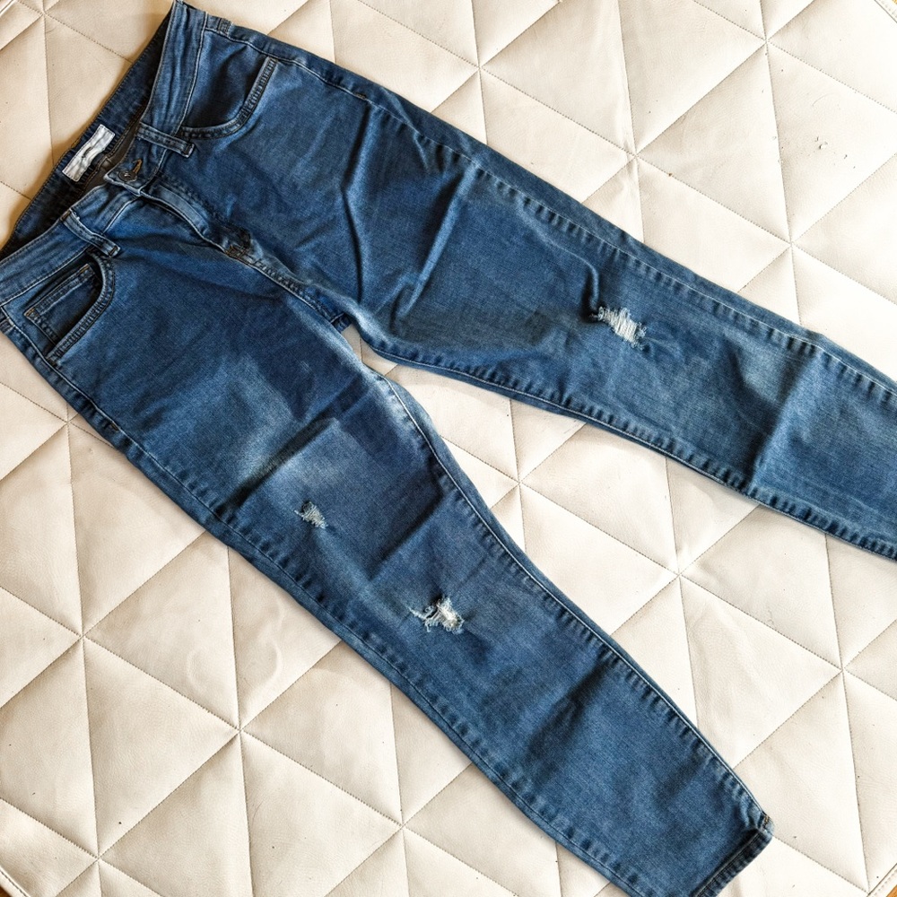 Vans • High Waisted Skinny Jeans